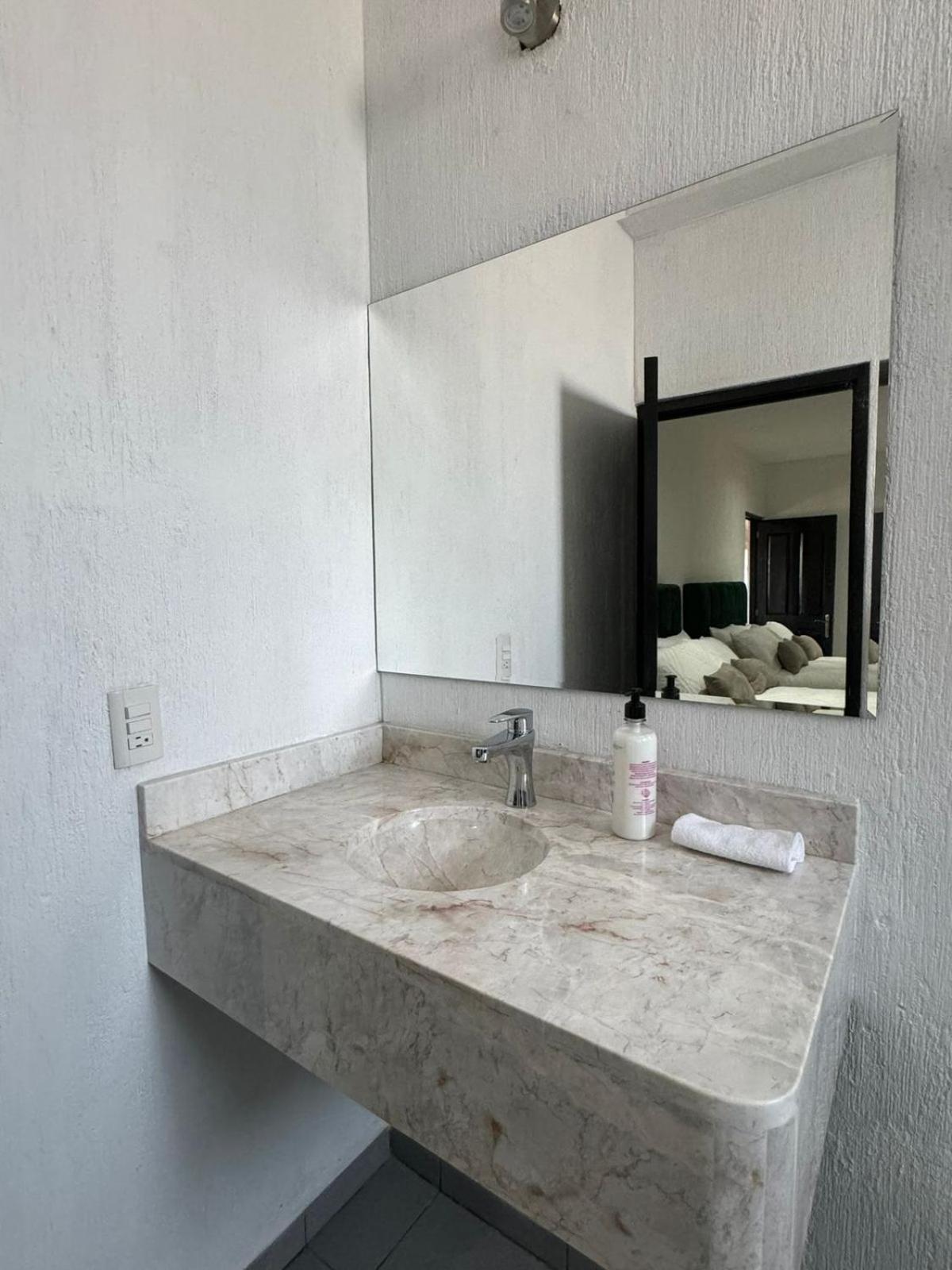 Suite Los Angeles Tecozautla Extérieur photo