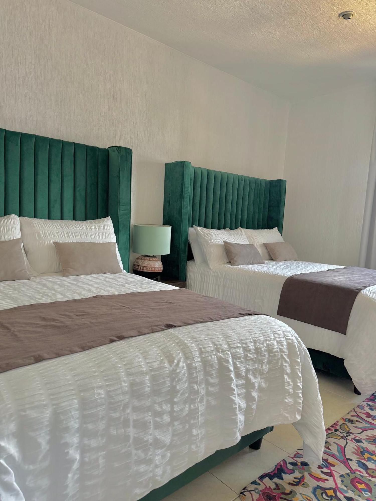 Suite Los Angeles Tecozautla Extérieur photo